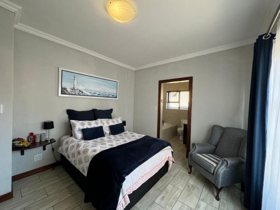 2 Bedroom Property for Sale in Gateway Manor North West